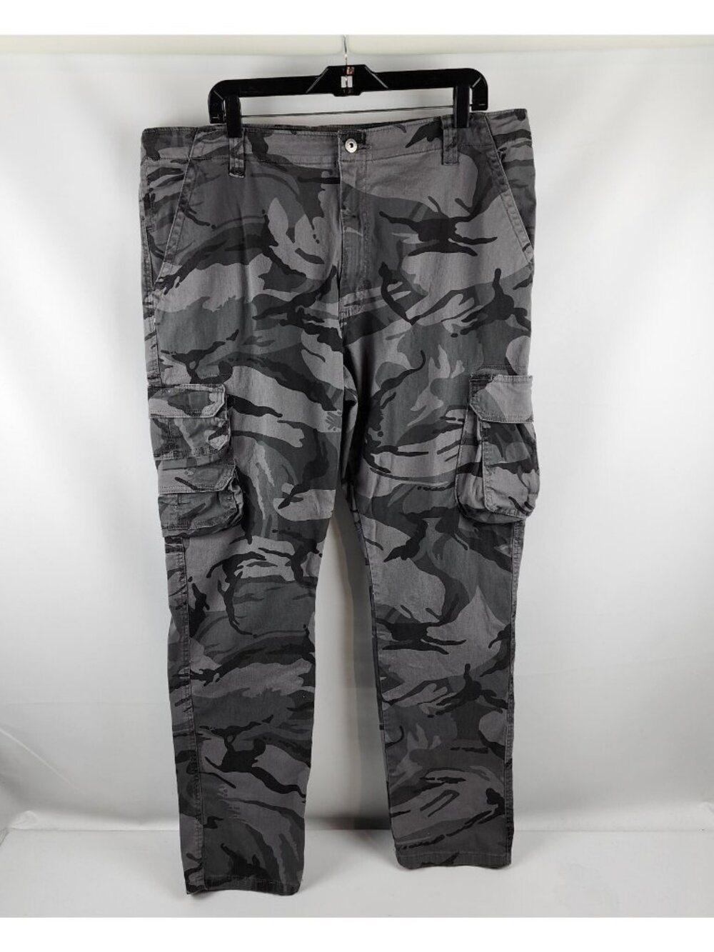 Wrangler Pants Mens 40 Dark Gray Camouflage Cargo Pockets Outdoor Tapered 40x32
